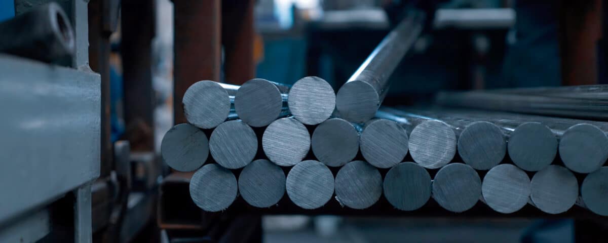Manufacturing and cutting process of steel bars for machinery construction